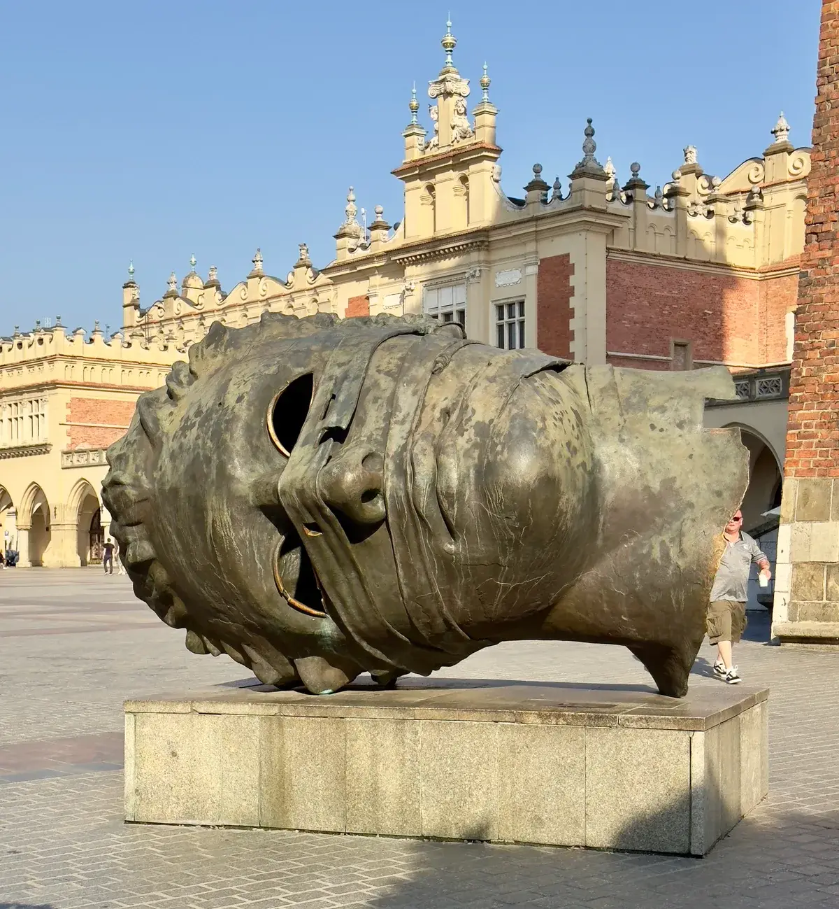 Eros Bendato — Igor Mitoraj monumental bronze in Kraków Main Market Square (Rynek Główny)