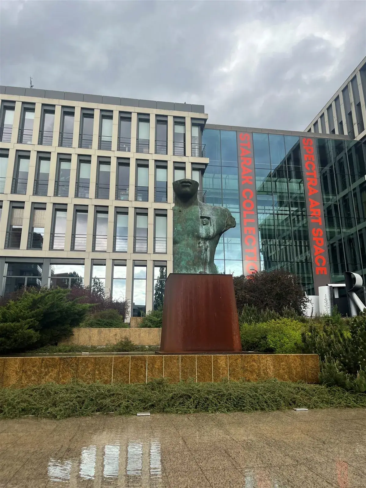 Grande Toscano — Igor Mitoraj, Bobrowiecka 6, Warsaw