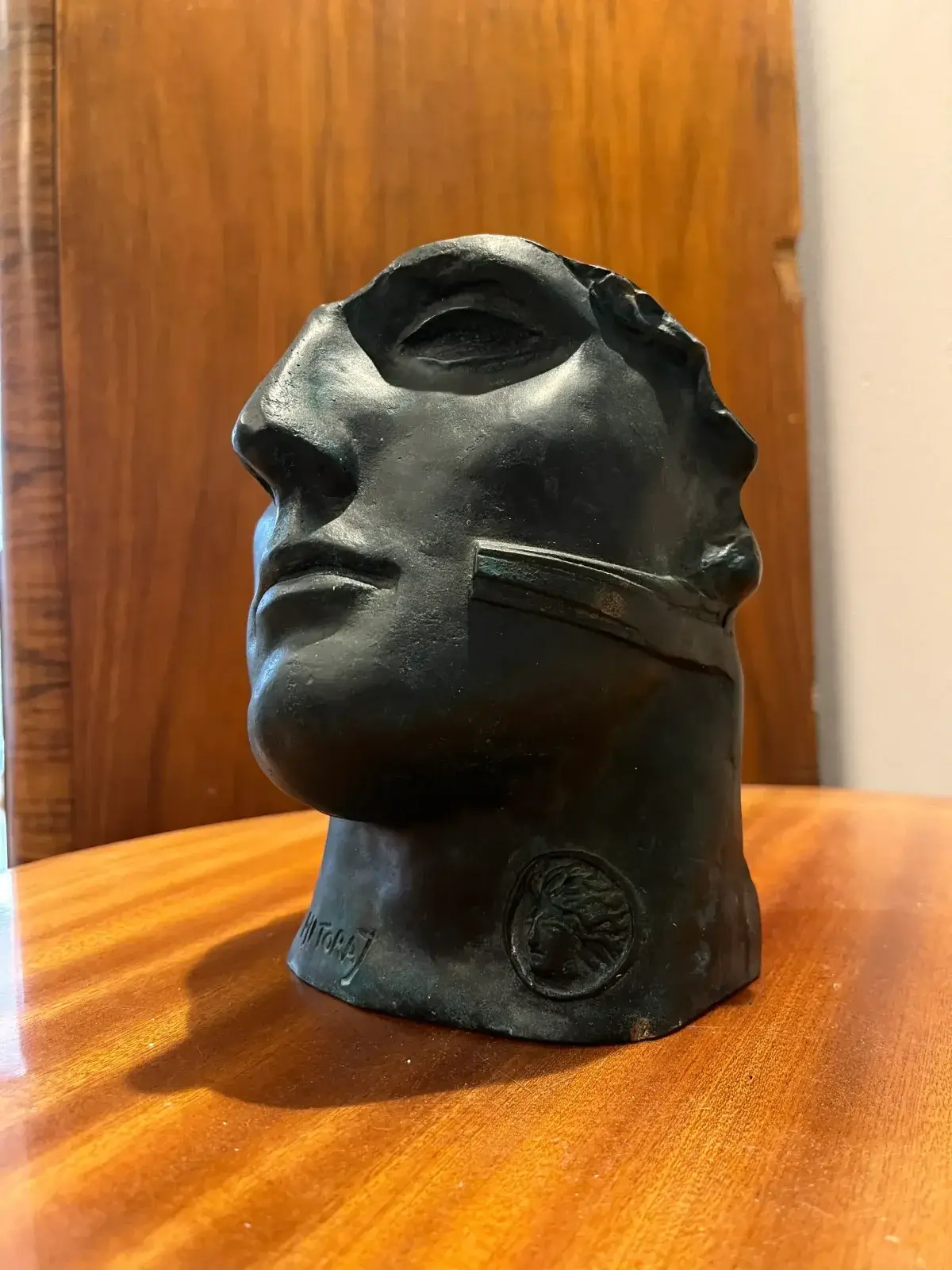 Centurione II (1986) — Igor Mitoraj, dark patina bronze head, edition of 1500, 18.5 × 14 × 6 cm